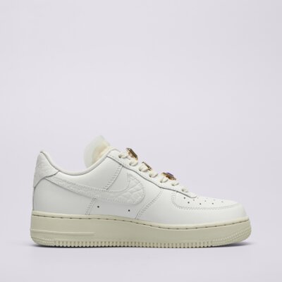 NIKE AIR FORCE 1 LOW PREMIUM