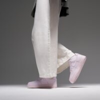 Damskie buty NIKE AIR FORCE 1 '07 SE PREM+ io4842-500 kolor różowy