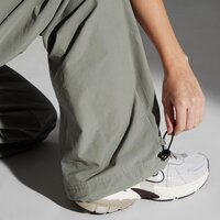 Spodnie damskie NIKE SPODNIE W NSW CARGO WOVEN GLS GYM LIFE fz4637-053 kolor szary