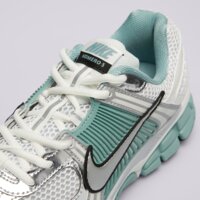 Damskie buty NIKE W ZOOM VOMERO 5 NEWS hf1877-101 kolor biały