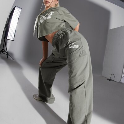 NIKE SPODNIE W NSW CARGO WOVEN GLS GYM LIFE
