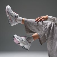 Damskie buty NIKE W ZOOM VOMERO 5 GCEL CN  fn3695-001 kolor różowy