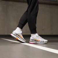 Damskie buty NIKE P-6000 bv1021-100 kolor srebrny