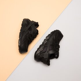 NIKE AIR HUARACHE 