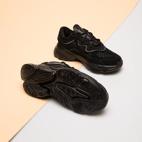 ADIDAS OZWEEGO 