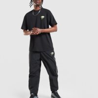 Koszulka męska NIKE T-SHIRT NSW AIR MAX 95 io3151-010 kolor czarny