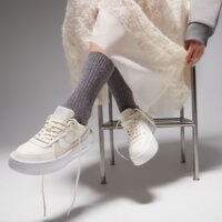 Damskie buty NIKE W AF1 PLT.AF.ORM  dj9946-107 kolor beżowy