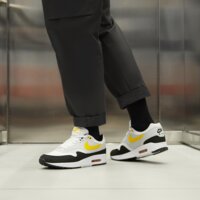 Męskie buty NIKE AIR MAX 1 fd9082-104 kolor żółty