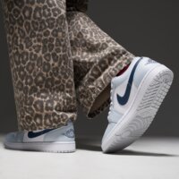Męskie buty AIR JORDAN 1 LOW  553558-400 kolor niebieski