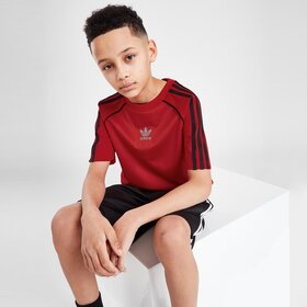 ADIDAS T-SHIRT .