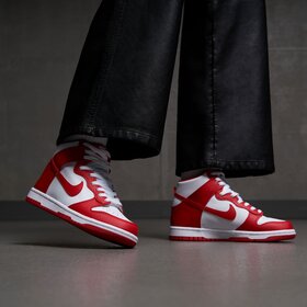 NIKE DUNK HIGH 